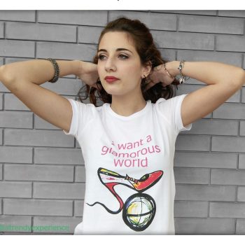 La t-shirt slogan di Maiko Gordani
