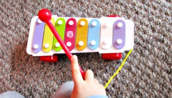 Come sviluppare l'intelligenza musicale dei bambini