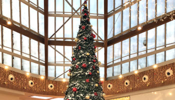 Shopping di Natale al centro commerciale Fiordaliso