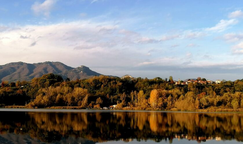 lago di varese in autunno mete migliori autunnali del nord italia