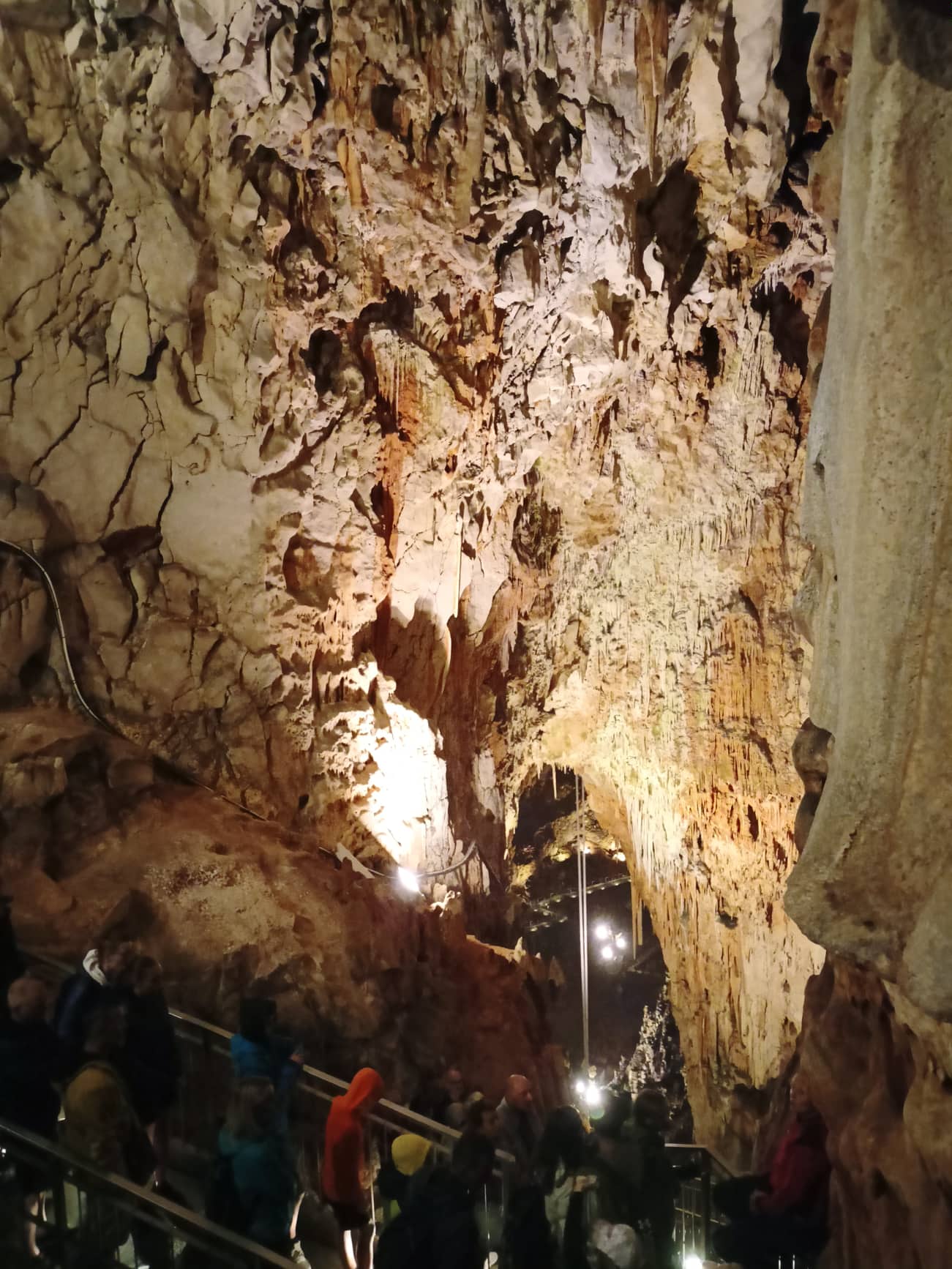 Come funziona la visita guidata alla Grotta Gigante
