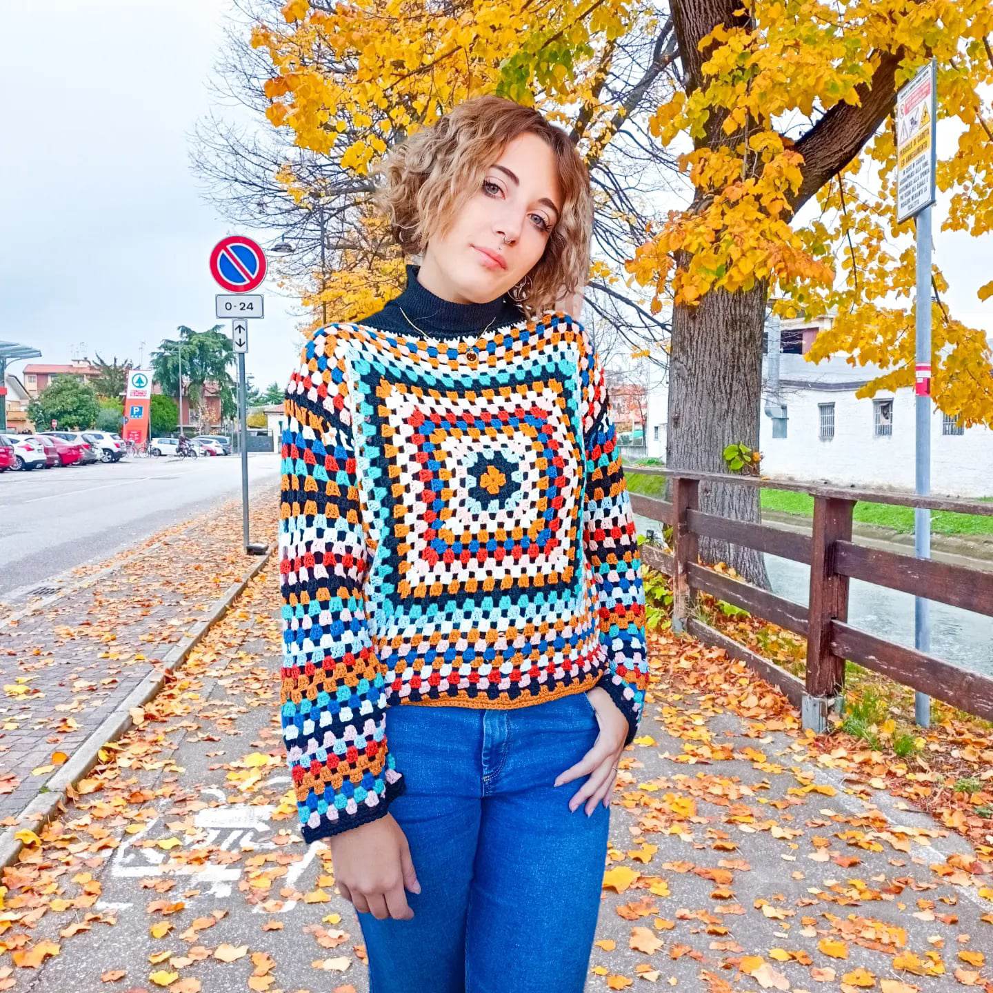 Maglione crochet geo multicolore