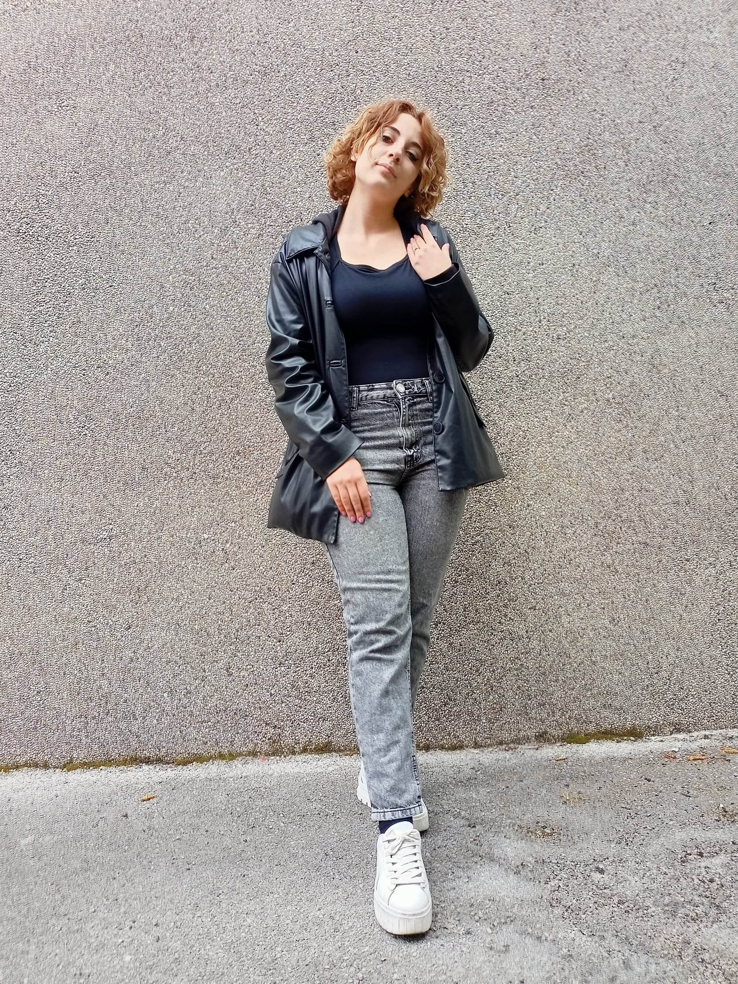 Mom jeans + body + giacca Zara 