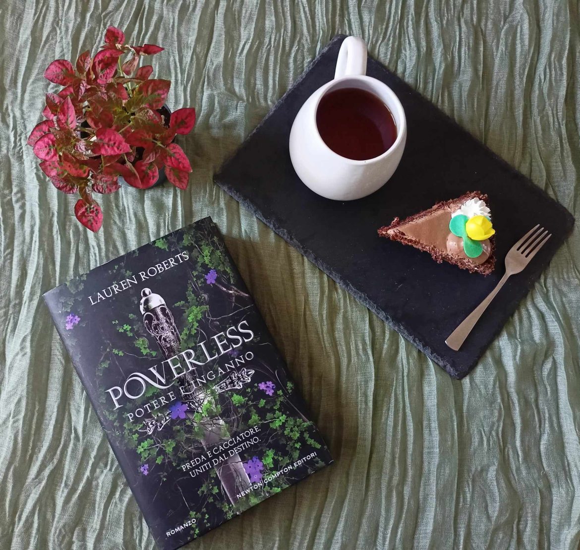 Powerless di Lauren Roberts recensione