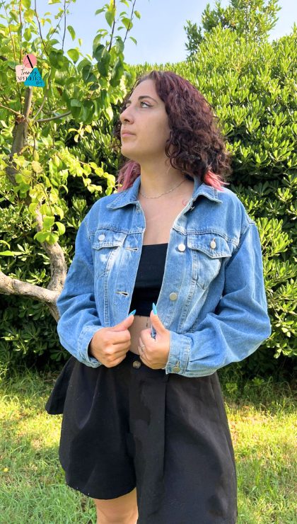 Come si indossa la giacca in jeans oggi