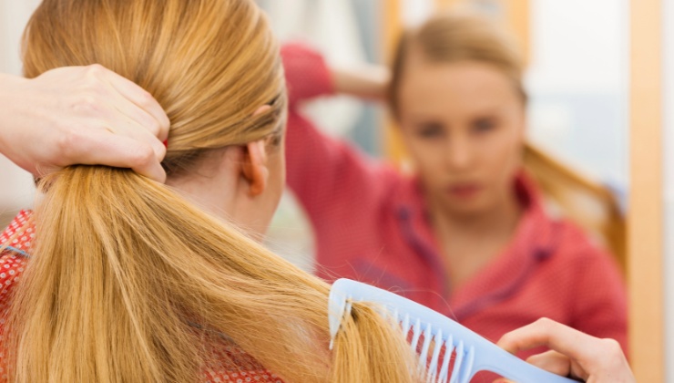 Capelli sottili e senza volume i rimedi che fanno davvero la differenza
